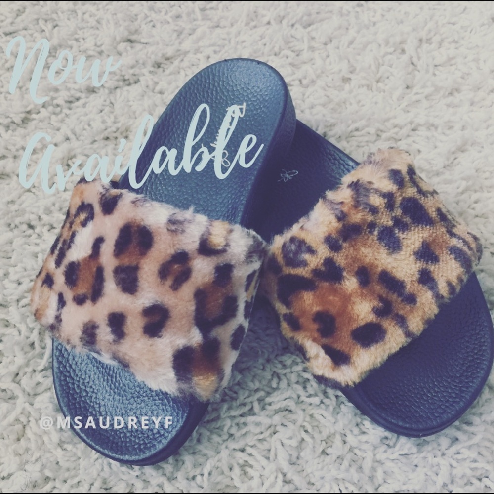COPY - SALE GIRLS Leopard Fur Slides